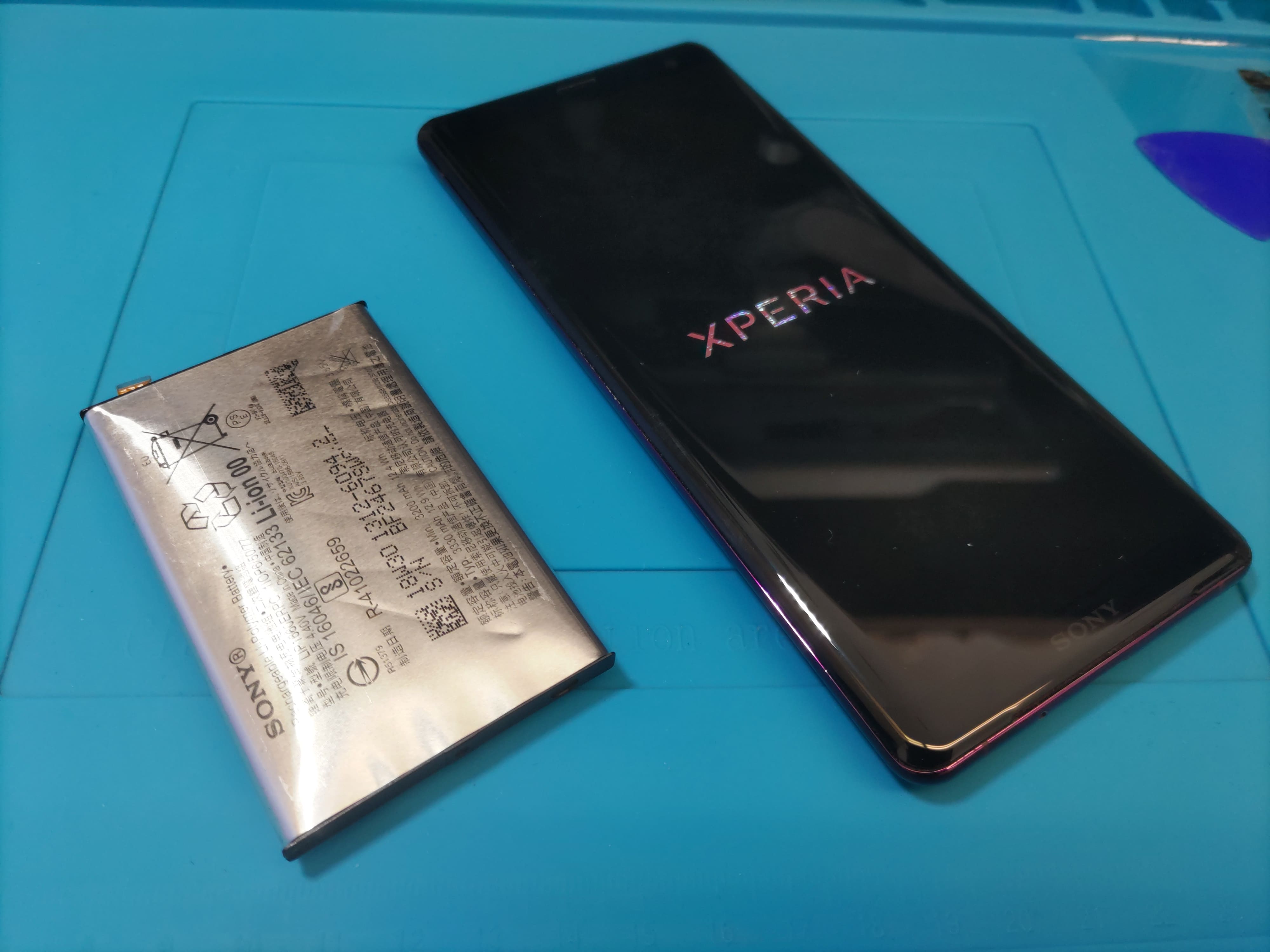 【Xperia XZ3】バッテリーが膨らんできた？そんな時はスマホ修理工房カインズ前橋吉岡店へ！